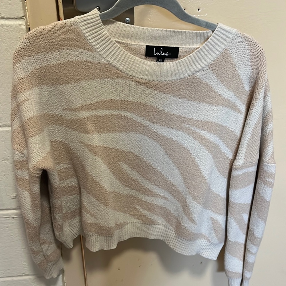 Lulus sweatshirt